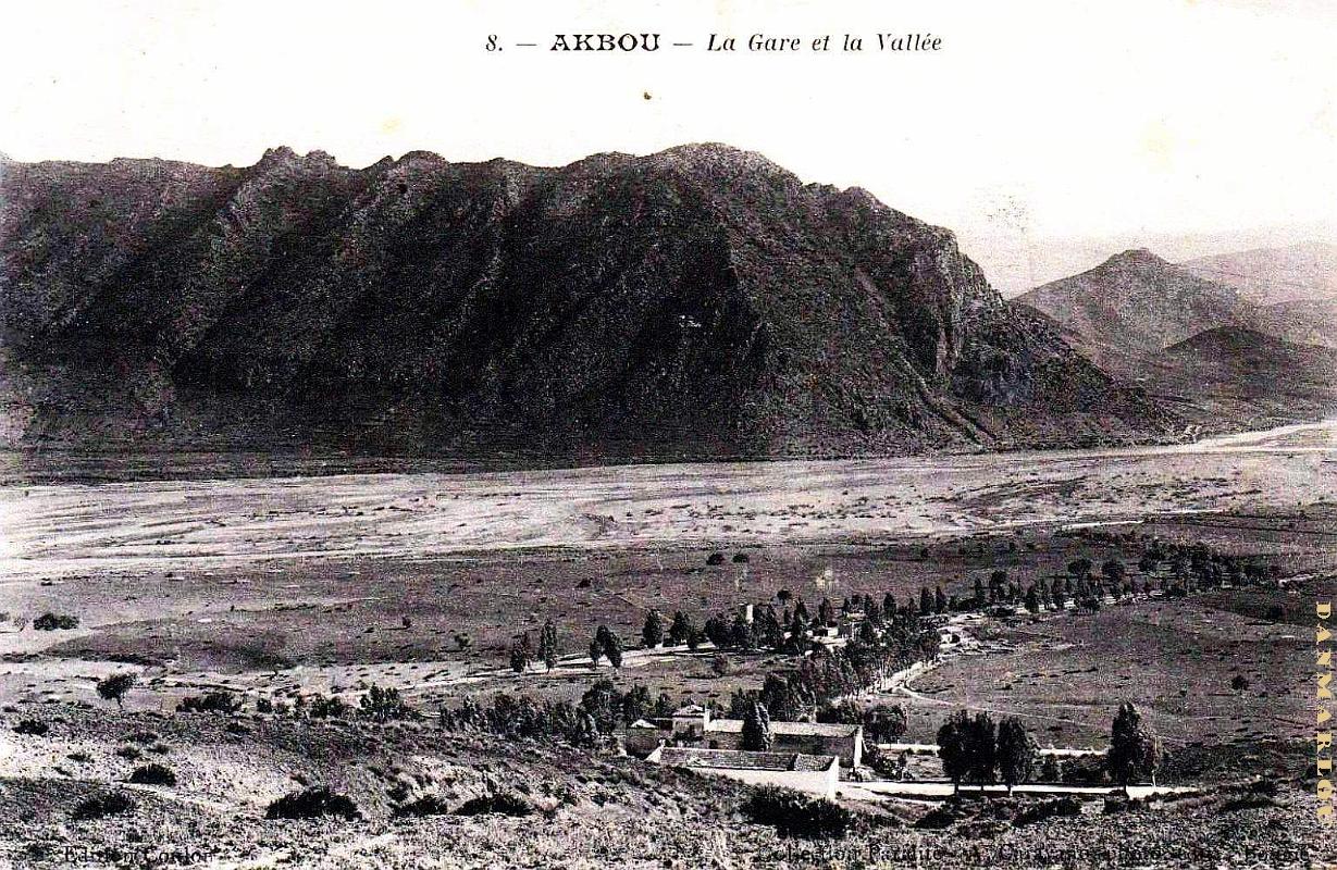Akbou - Gare et Vallee.jpg